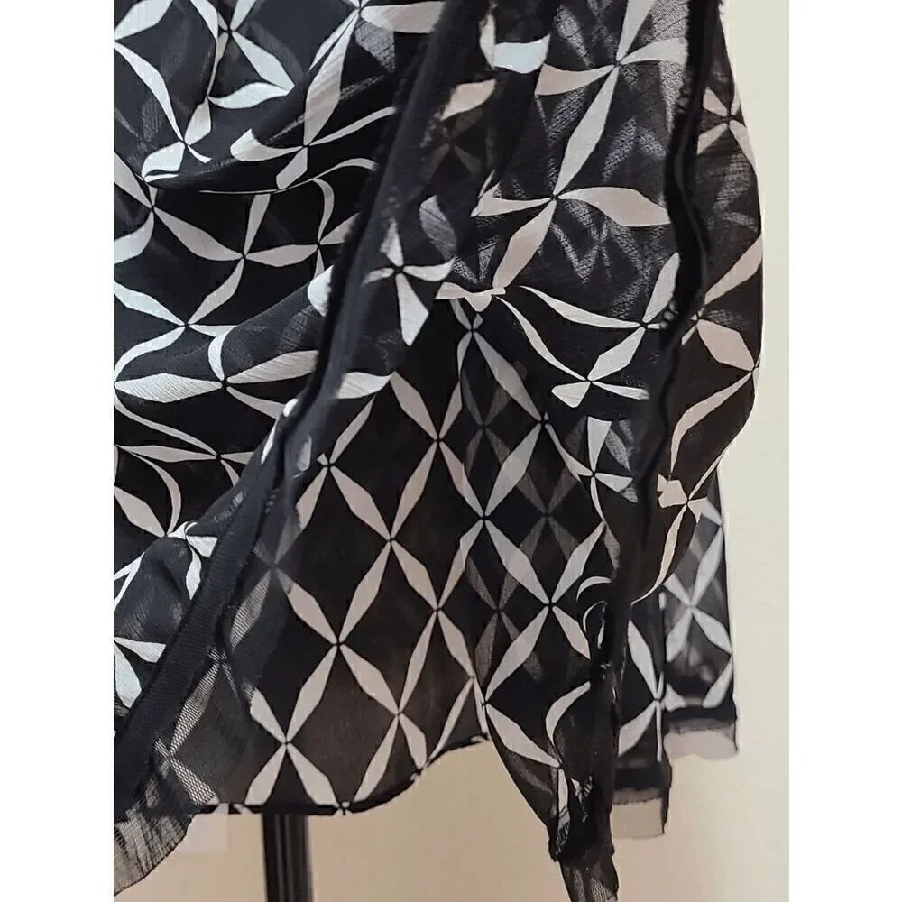 🖤🤍 WHITE HOUSE BLACK MARKET Geo Print Black White Tulle Trim Midi Skirt SIZE 2 - Picture 7 of 13